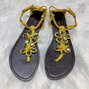 Steve Madden Yellow Flower Power Strappy Sandals size 8 - Madden Girl